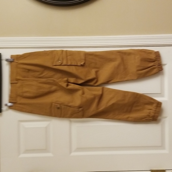 Fashion Nova camel colored joggers - Picture 4 of 8